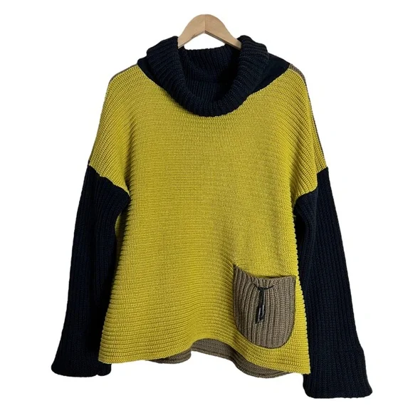 Margaret Winters Classic One Pocket Reversible Chunky Knit Sweater